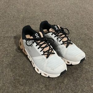 On cloud tennis shoes